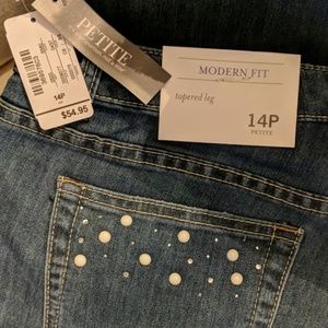 Christopher and Banks NWT 14P Denim Capris